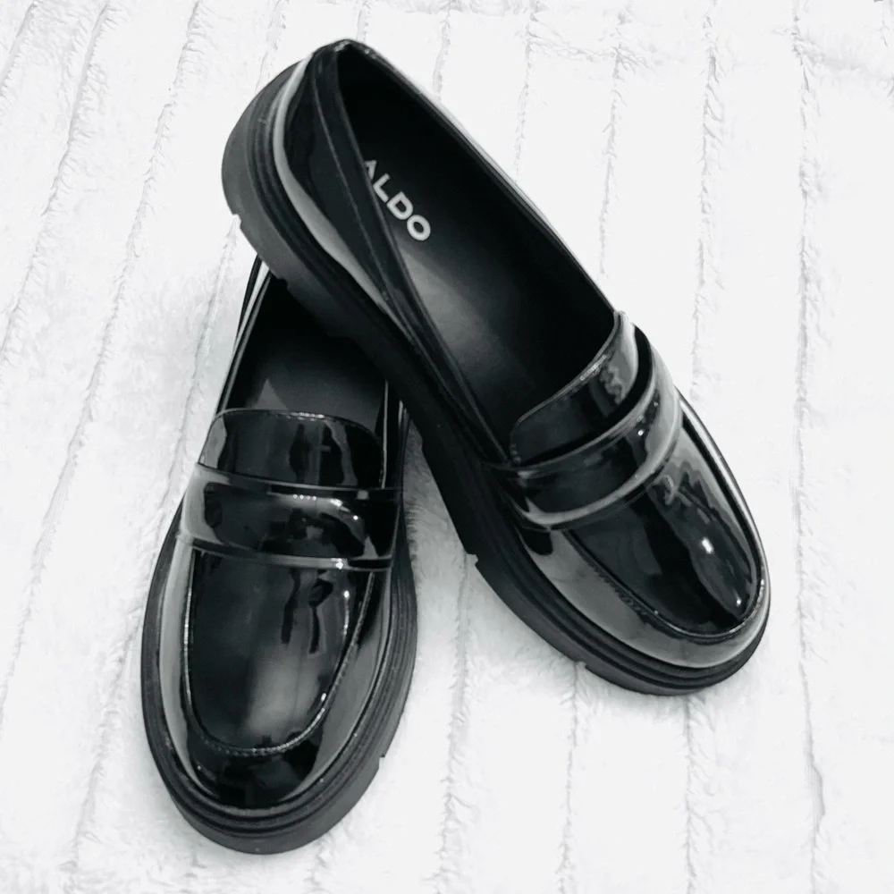 Women's loafers from the ALDO brand. wms 8M